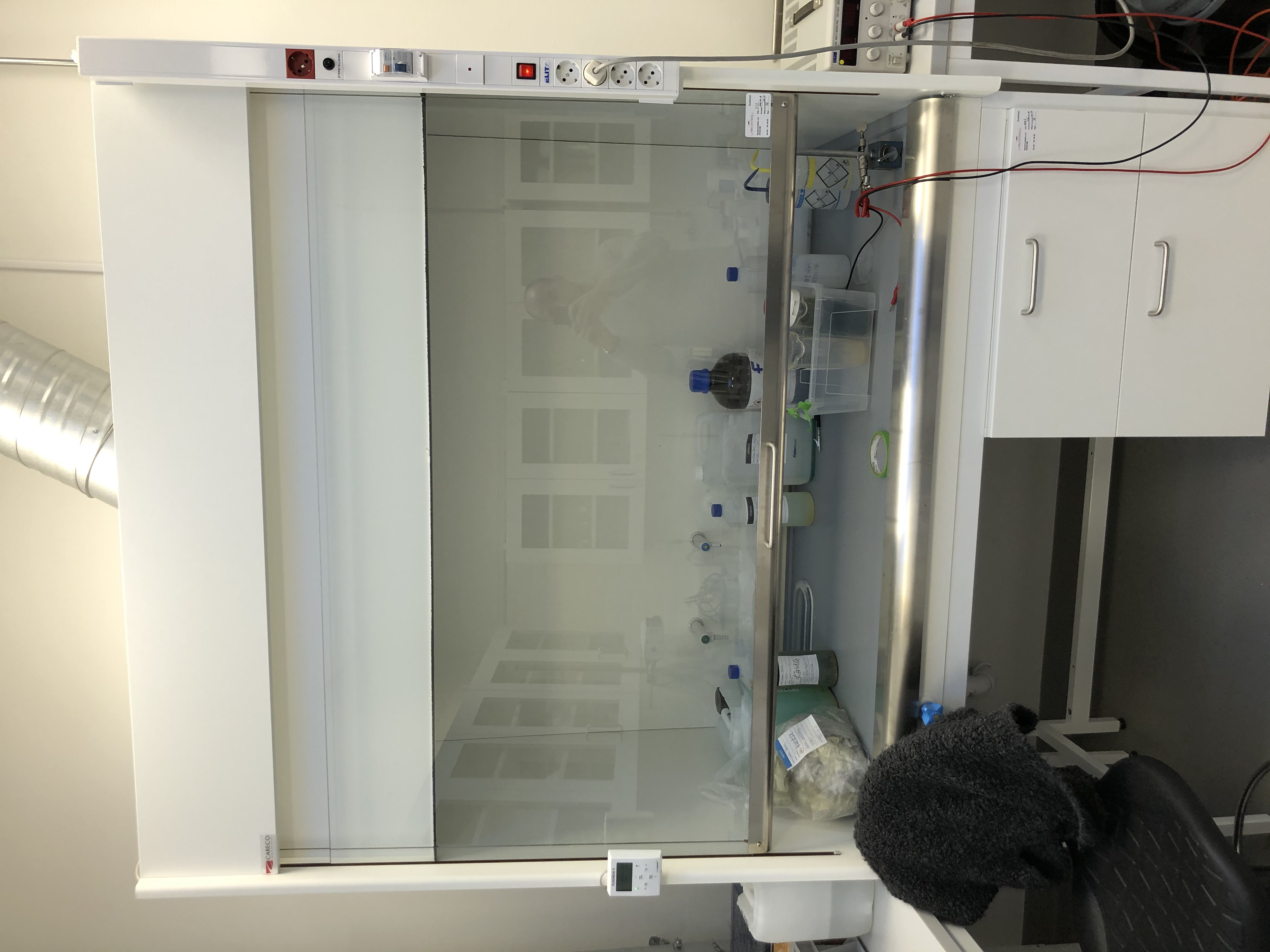Picture of FUME HOOD 2