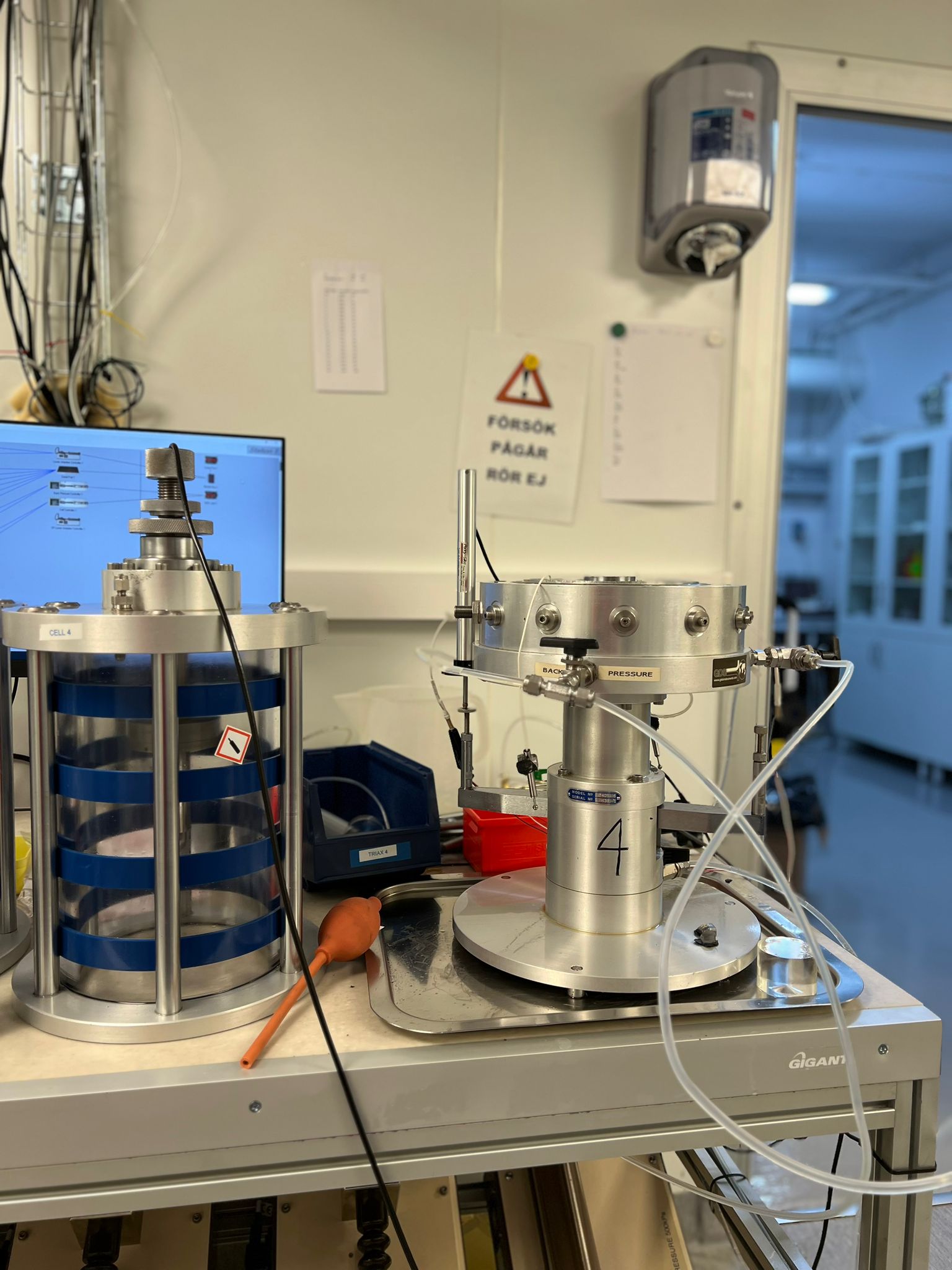 Picture of Triaxial 4